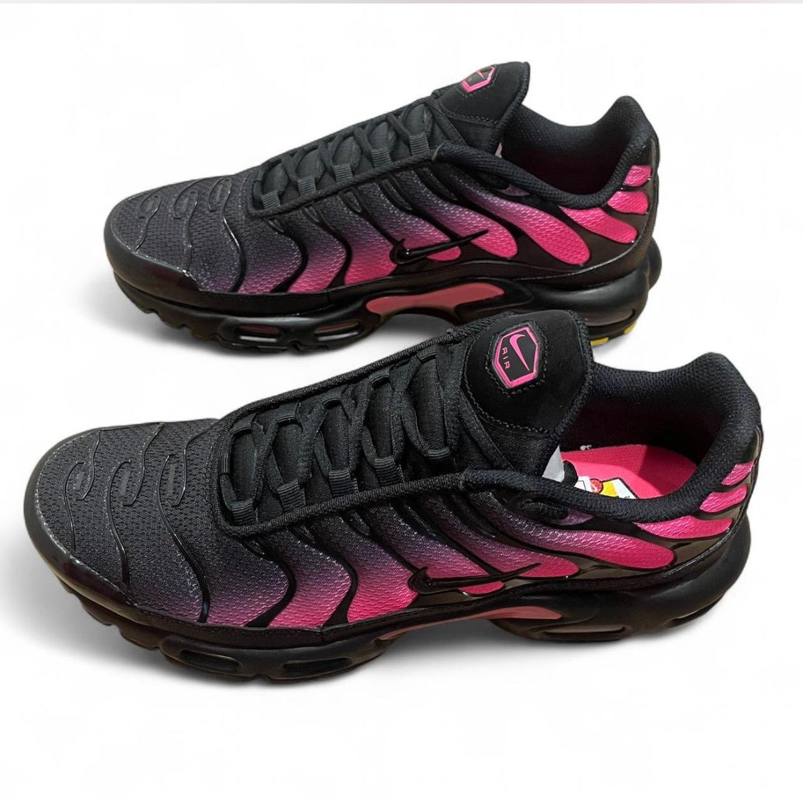 DM0032-020 Nike Air Max Plus TN ‘Black Hyper Pink’ (2025)