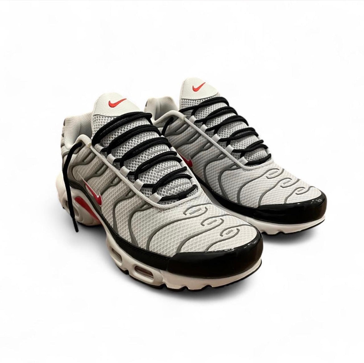 DM0032-002 Nike Air Max Plus TN ‘Photon Dust Varsity Red’ (2022)