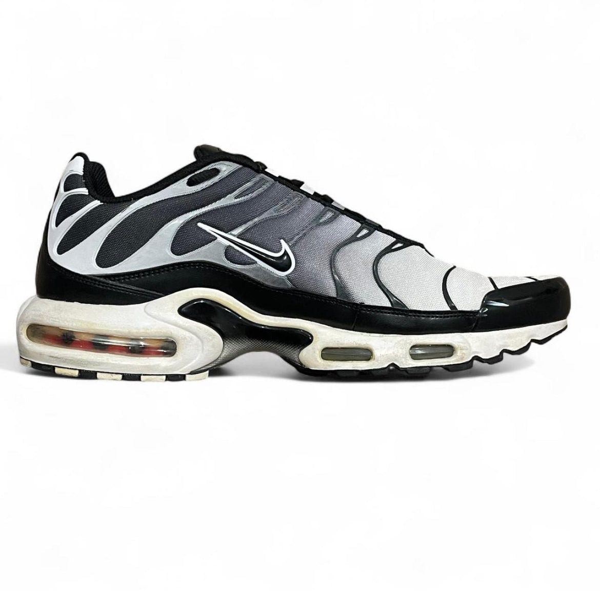 604133-110 Nike Air Max Plus TN ‘Fade Black’ (2009)
