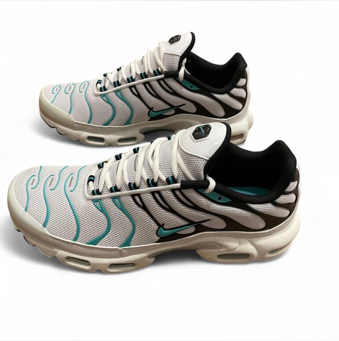 604133-148 Nike Air Max Plus TN ‘White Hyper Jade’ or ‘Tiffany’ (2021)
