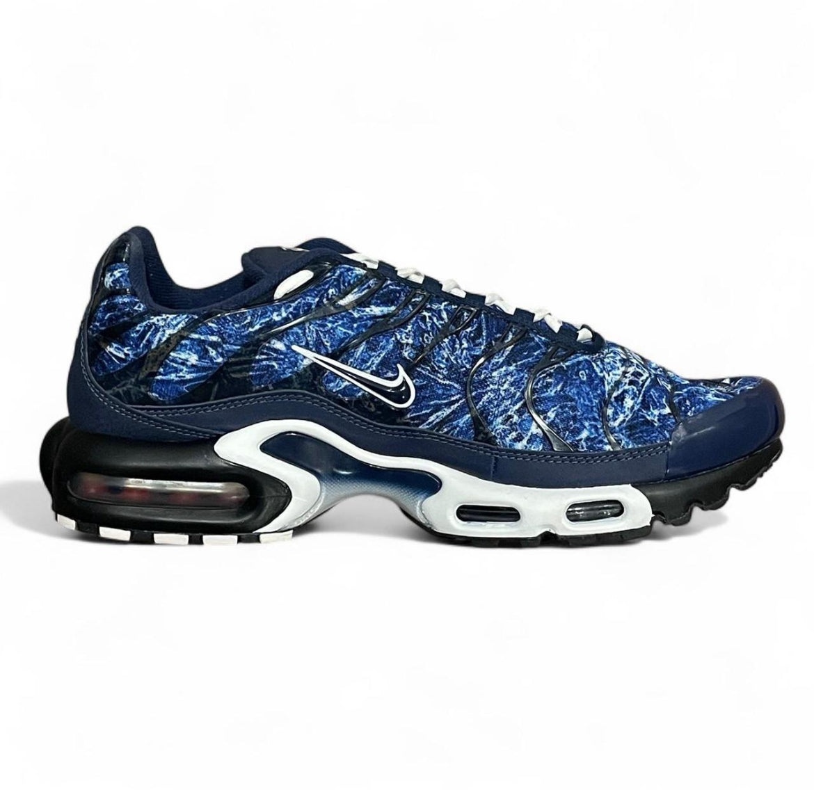 DO6384-400 Nike Air Max Plus TN ‘Shattered Ice-Midnight Navy’ (2021)