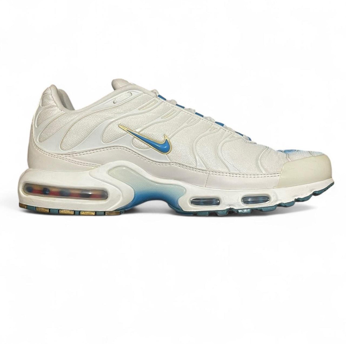 AO9565-100 Nike Air Max Plus TN ‘French Derby Marseille’ (2017)