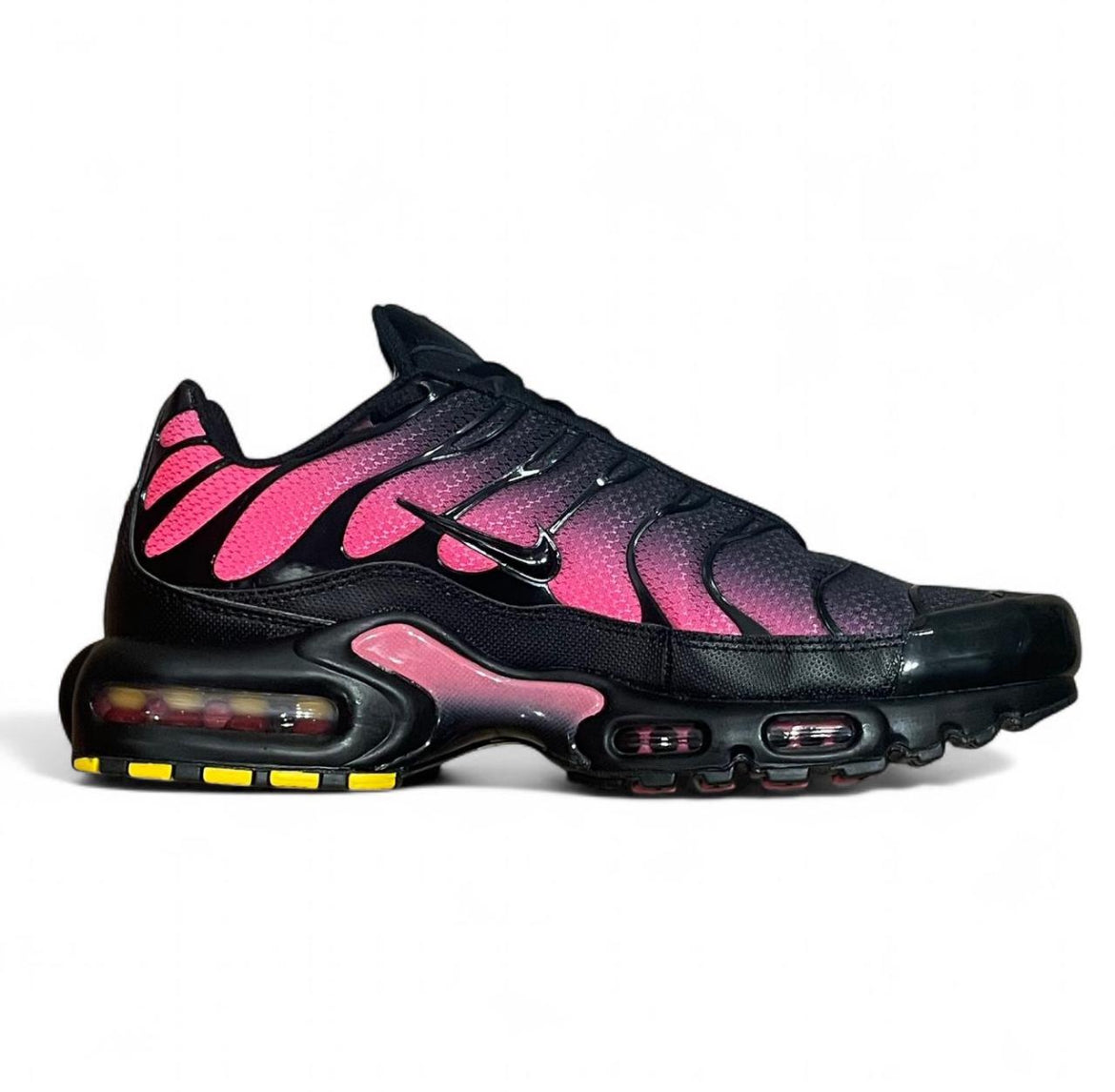 DM0032-020 Nike Air Max Plus TN ‘Black Hyper Pink’ (2025)