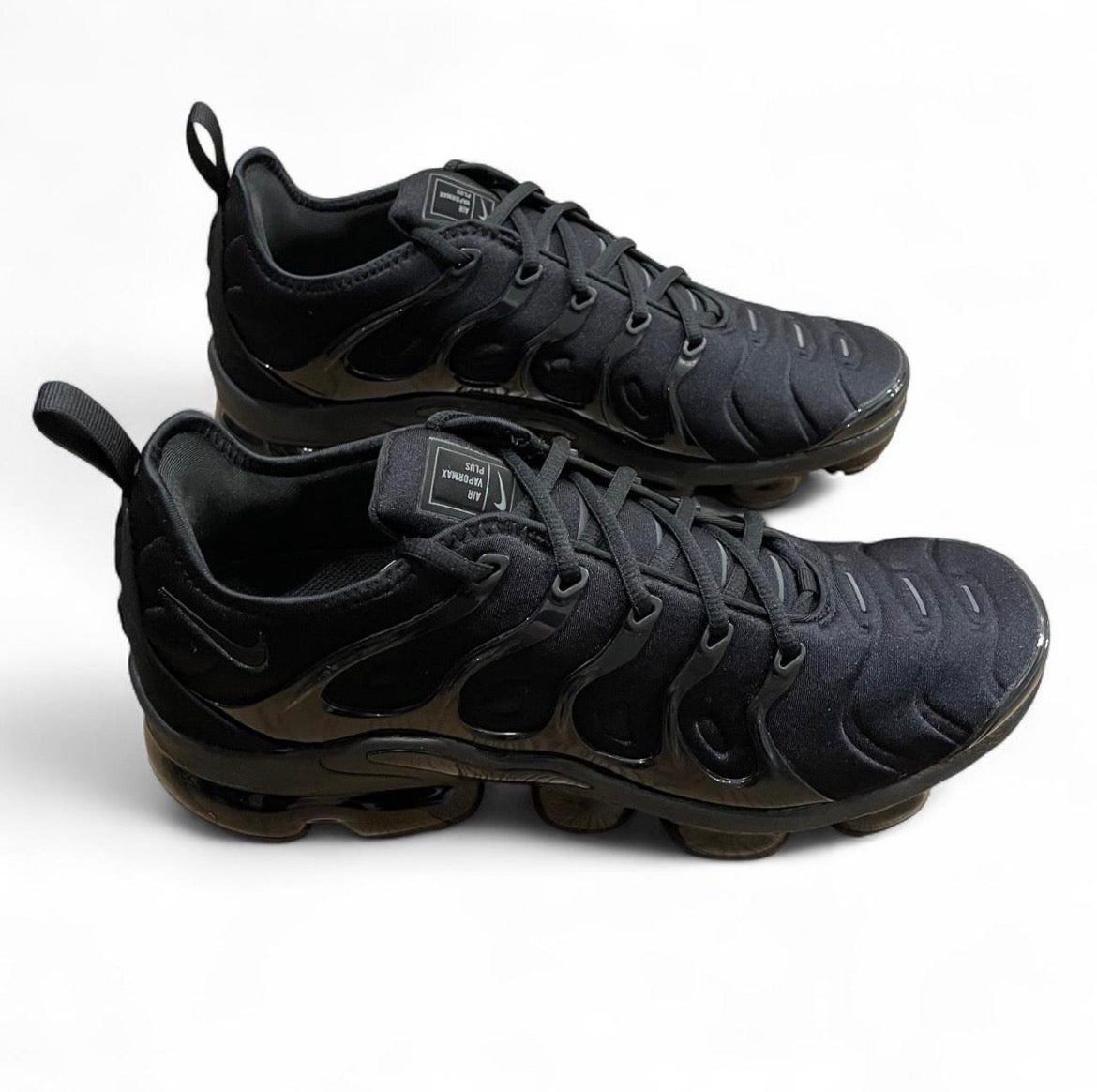 924453-004 Nike Air VaporMax Plus ‘Triple Black’ (2018)
