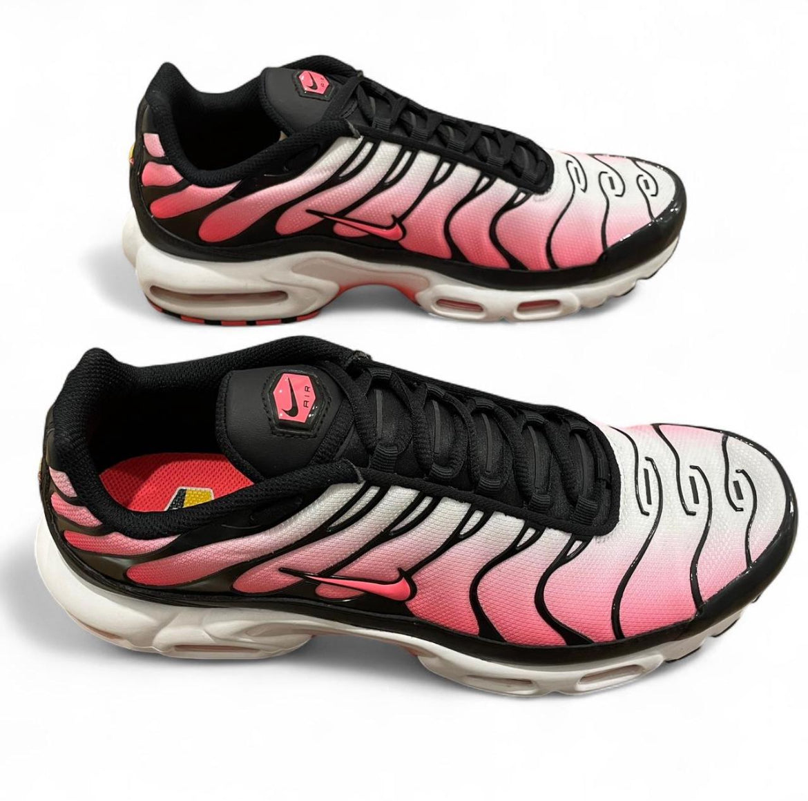 DZ3670-002 Nike Air Max Plus TN (Womens) ‘Black Hot Punch’ (2024)