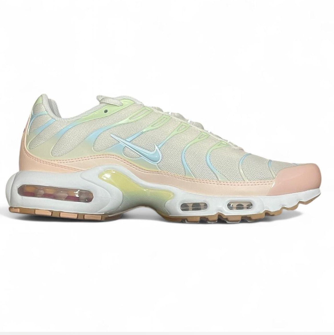 DZ3671-800 Nike Air Max Plus TN (Womens) ‘Crimson Tint’ (2024)
