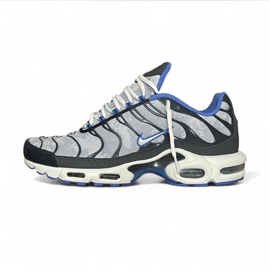 DQ3981-001 Nike Air Max Plus TN ‘Social F.C.’ (2022)