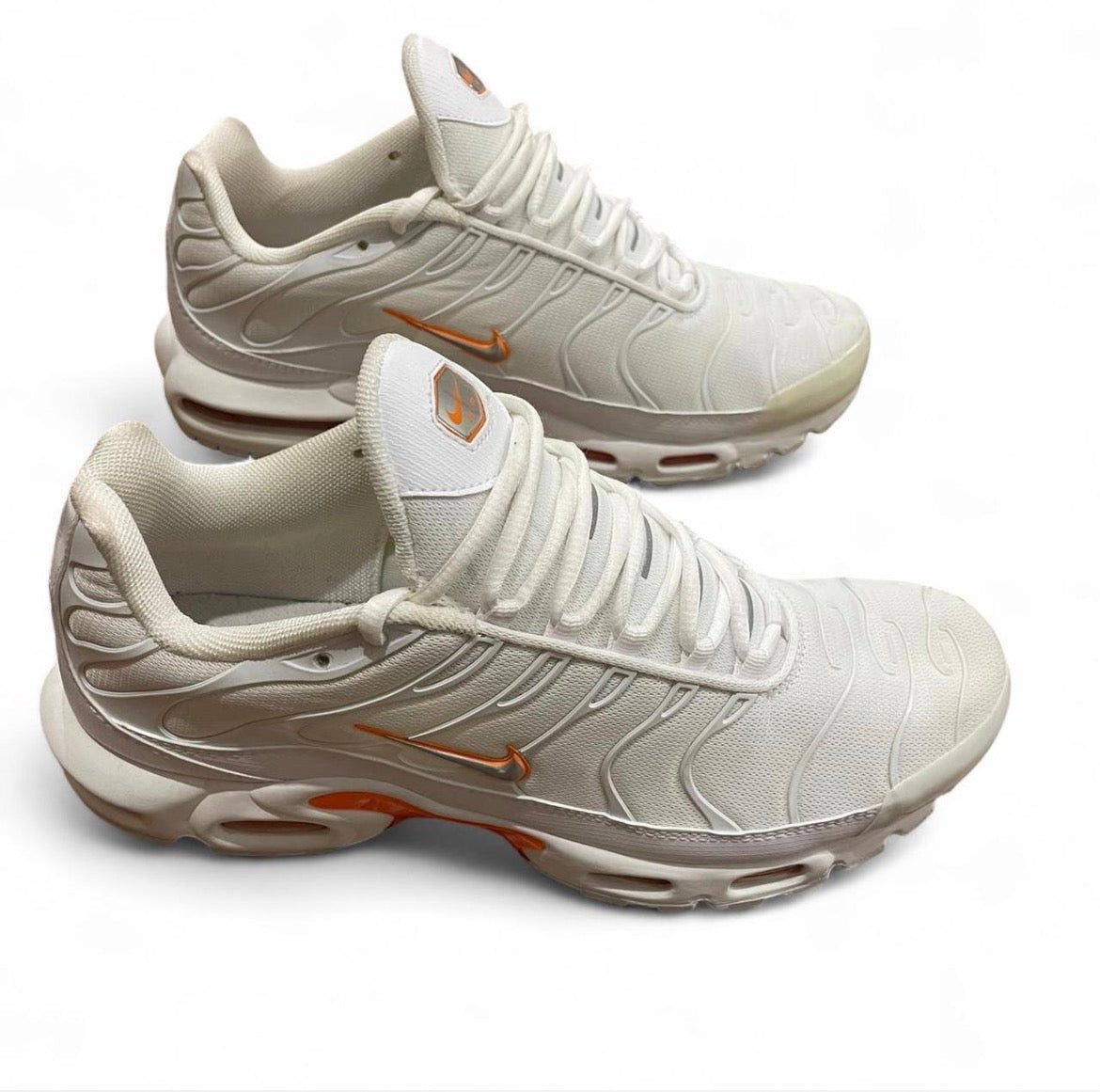 AO9564-100 Nike Air Max Plus TN SE ‘White Total Orange’ (2018)