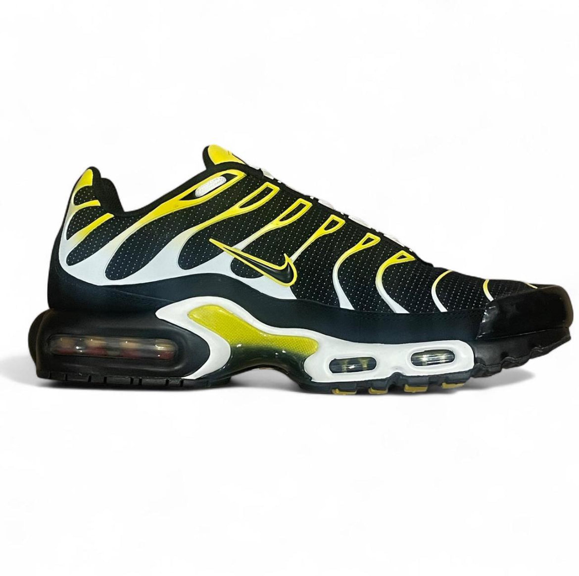 DQ3983-001 Nike Air Max Plus TN ‘Black Tour Yellow’ (2022)