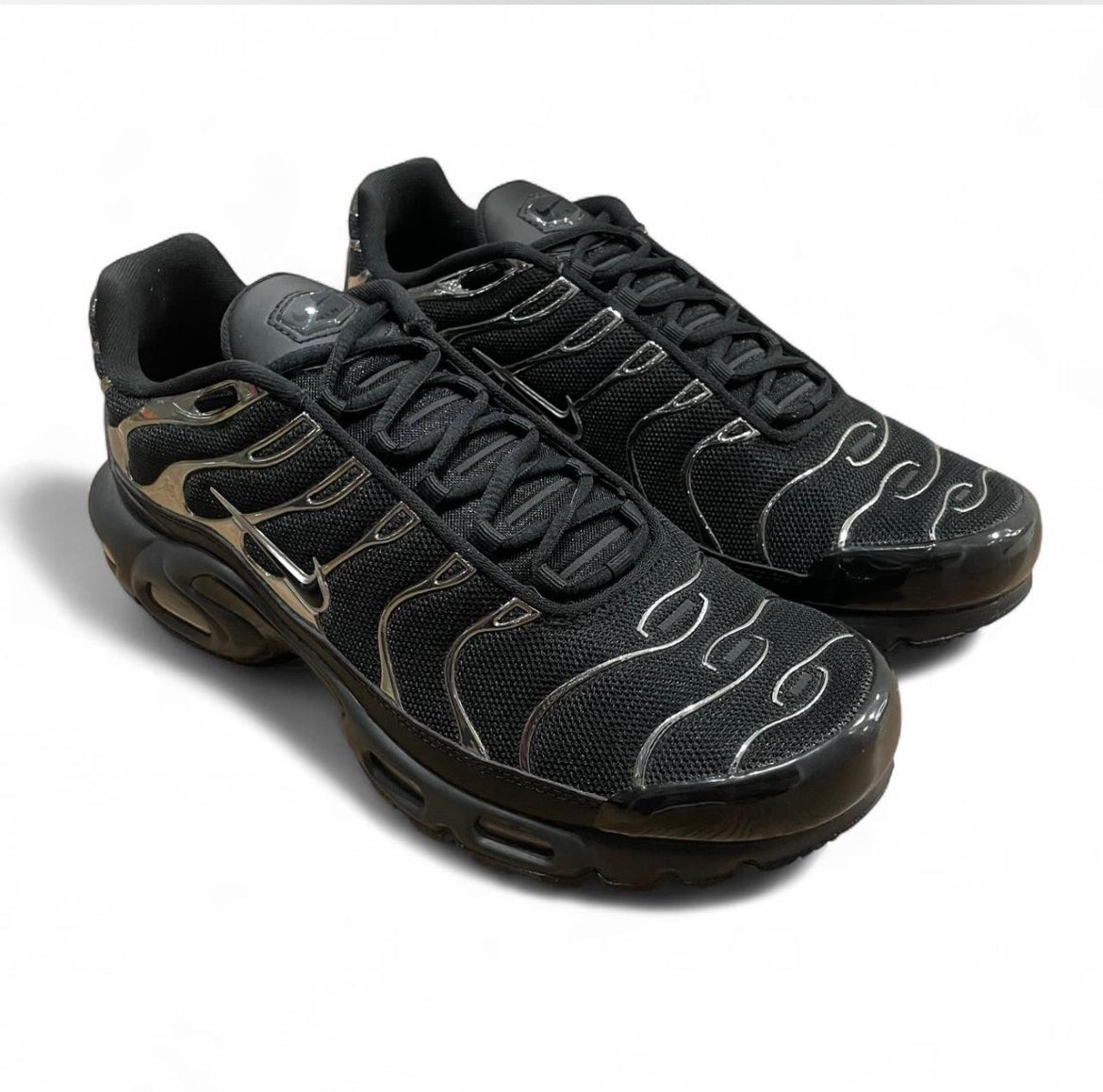 HJ9743-001 Nike Air Max Plus TN SE (Womens) ‘Black Chrome’ (2024)