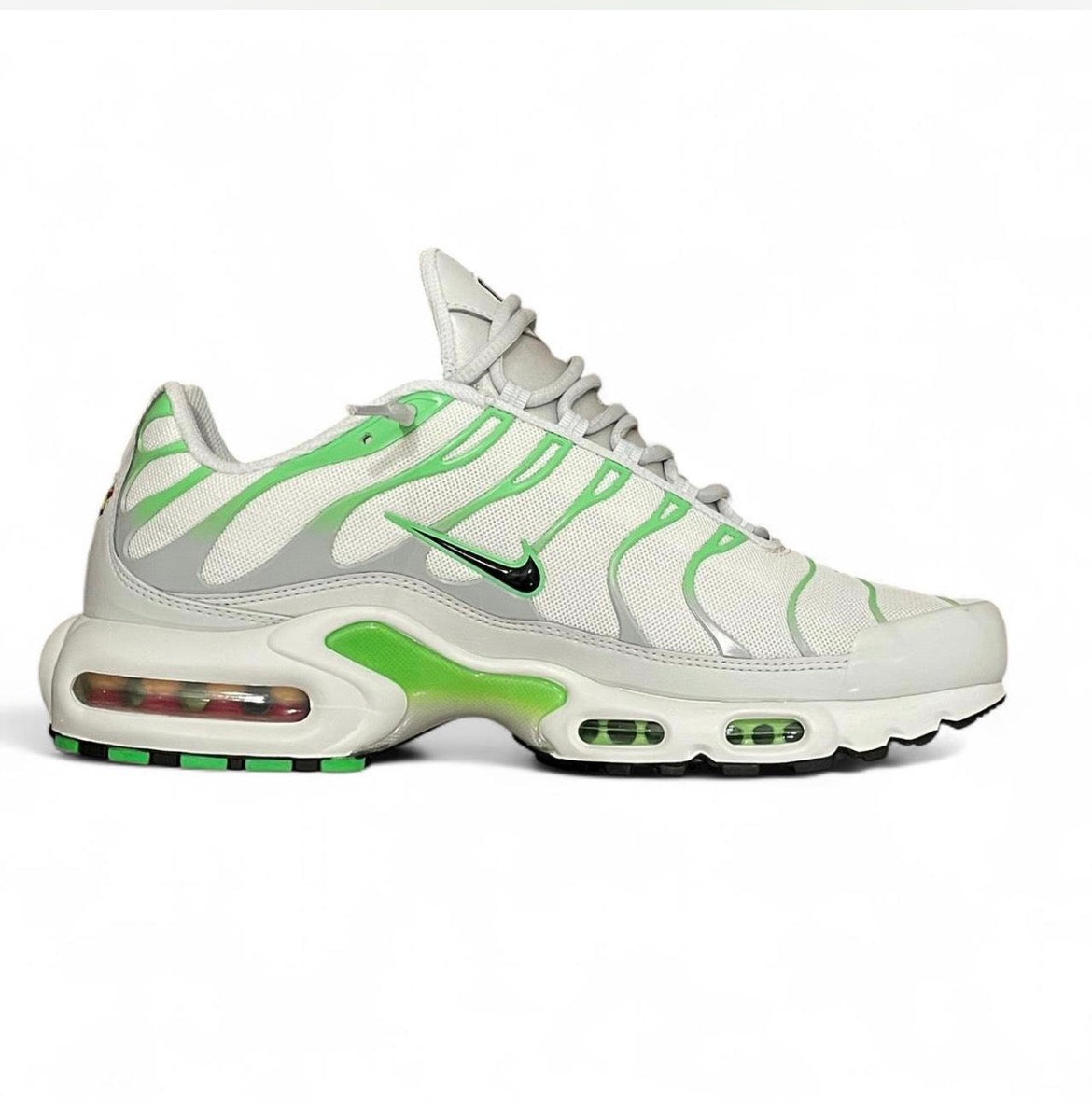 DZ3671-001 Nike Air Max Plus TN (Womens)’ Green Strike’ (2025)