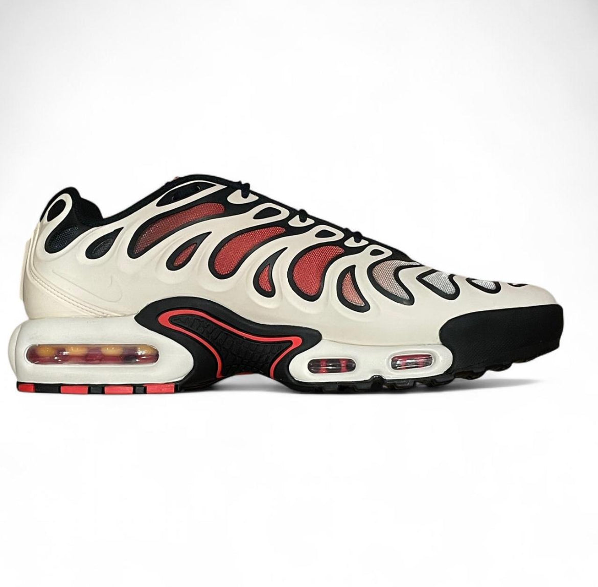 FV4081-002 Nike Air Max Plus TN Drift (Womans) ‘Phantom Black Fire Red’ (2024)