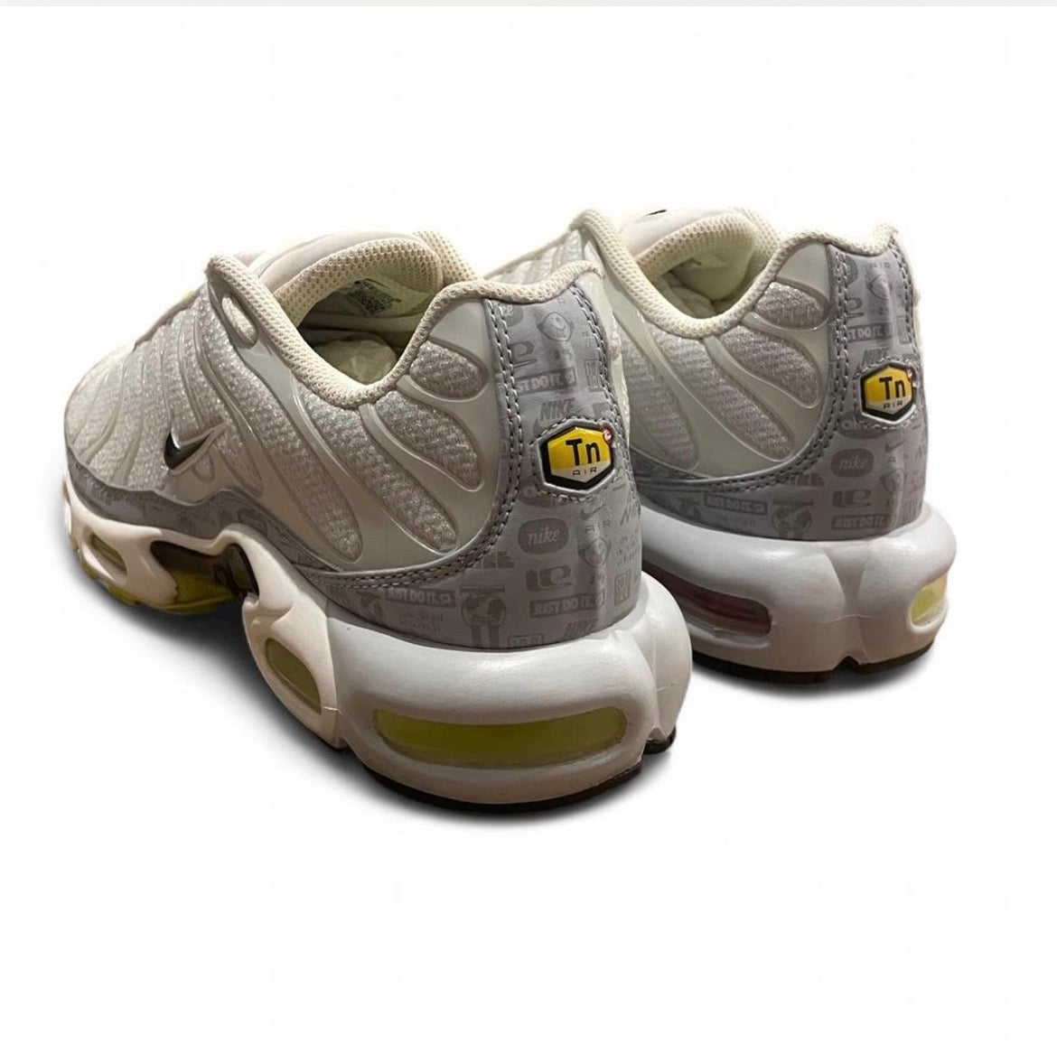 DB0682-002 Nike Air Max Plus TN ‘Reflective Logos’ (2022)