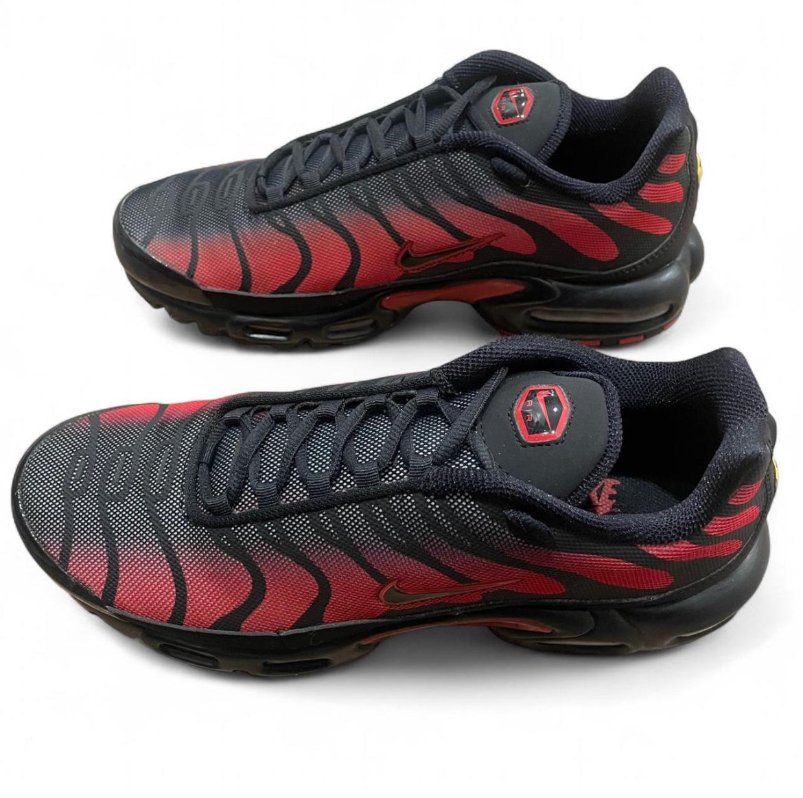 DZ4507-600 Nike Air Max Plus TN ‘Bred Reflective’ (2022)