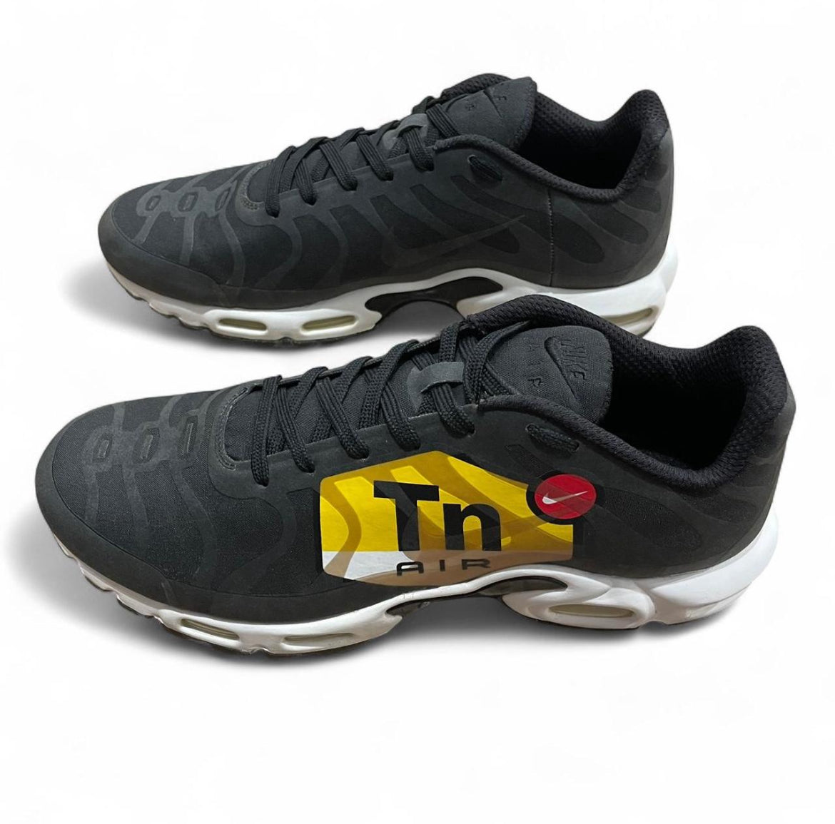 AJ0877-001 Nike Air Max Plus TN ‘Big Logo Black’ (2017)