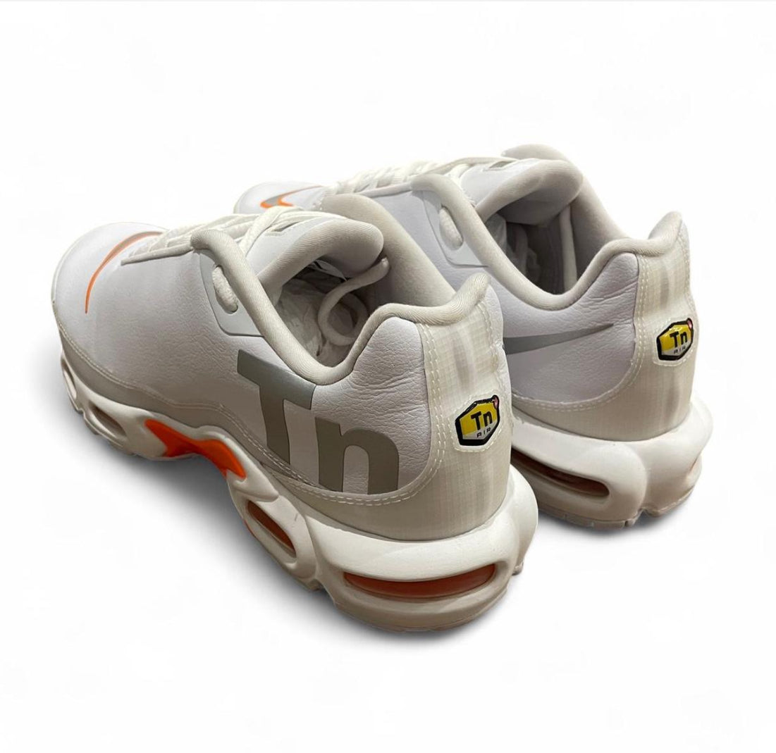 AQ1088-100 Nike Air Max Plus TN SE ‘Total Orange’ (2018)