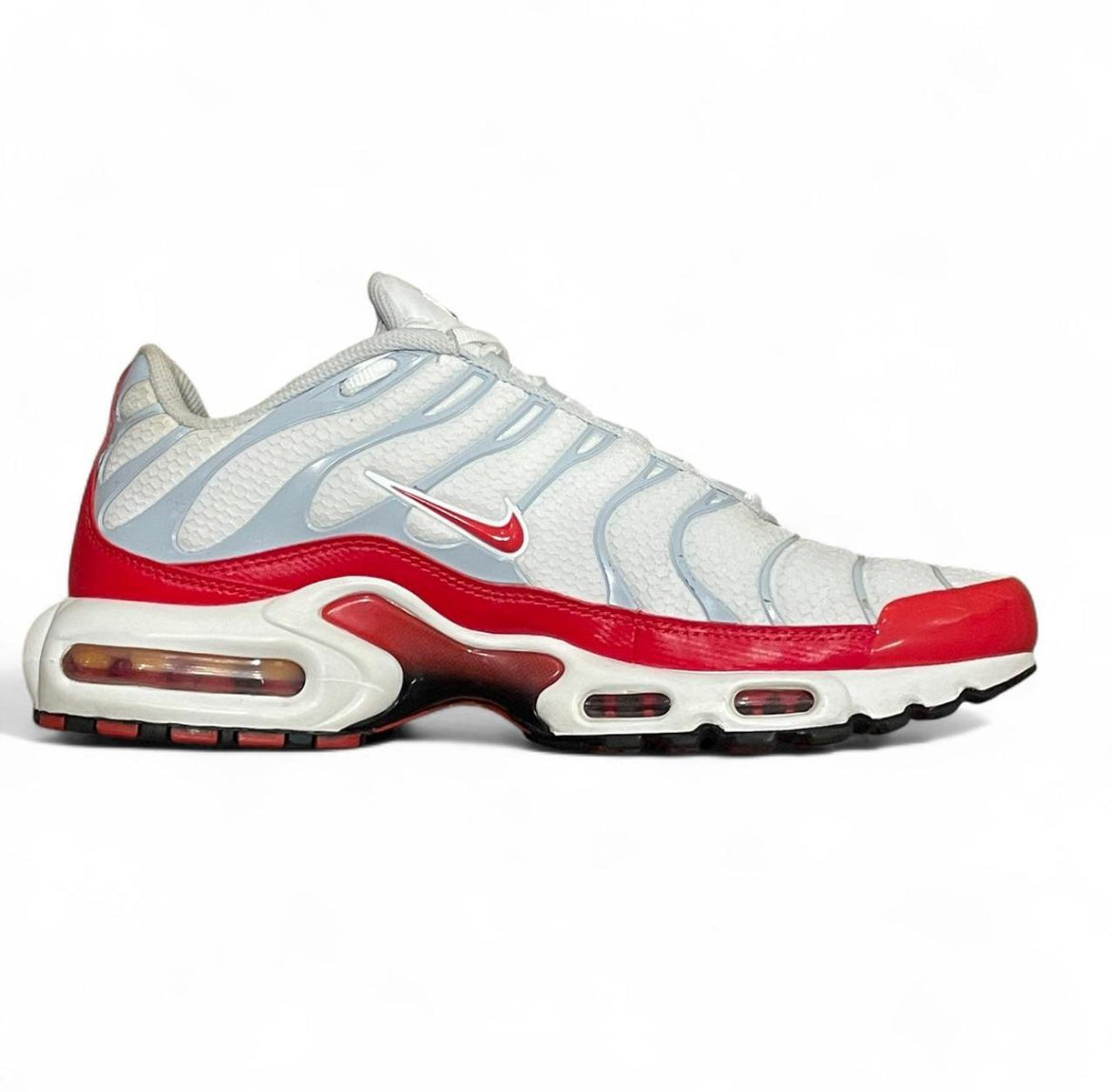 DM8332-100 Nike Air Max Plus TN ‘AM1 University Red’ (2021)