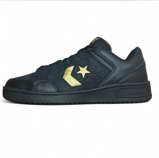 A12036C Converse Weapon Low Top OX
‘FOOT LOCKER 5OTH ANNIVERSARY'
Black/Gold/Black