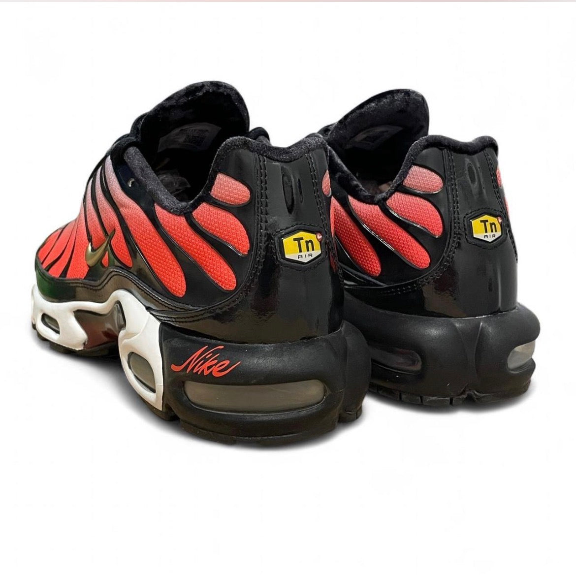 DO6115-500 Nike Air Max Plus TN (Womens) ‘Sisterhood’ (2021)