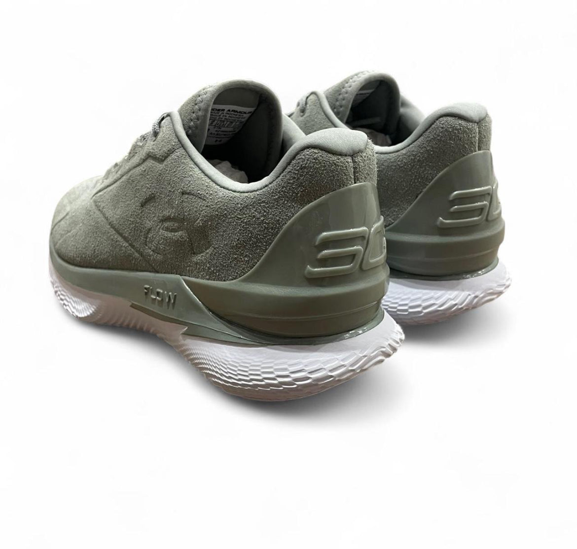 3027603-300 Under Armour CURRY 1 Low FloTro Lux ‘Bruce Lee Earth’ (2023)