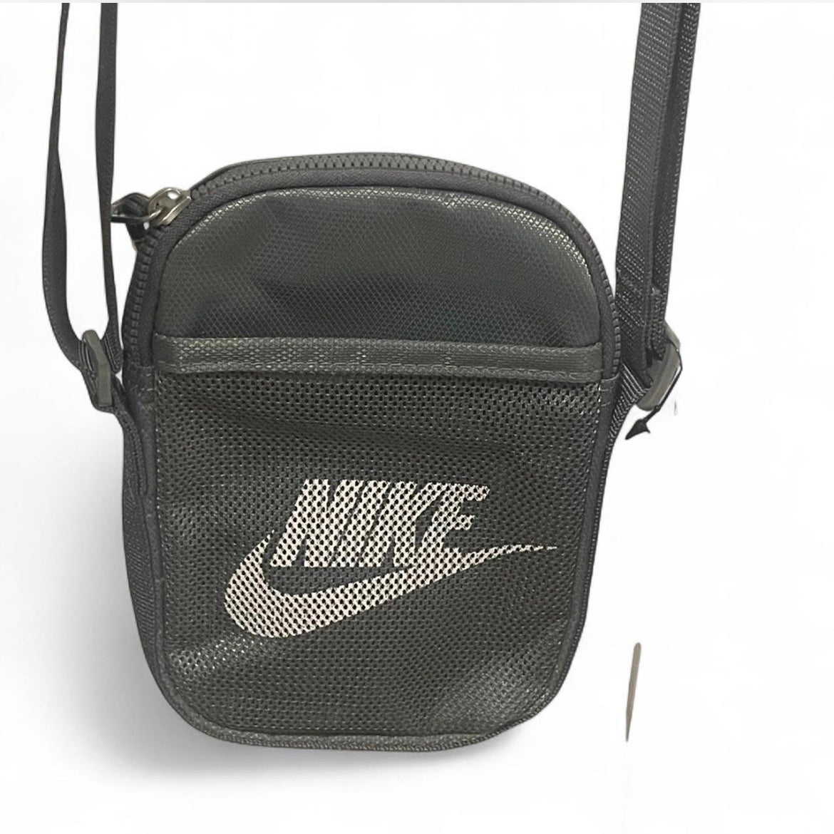 BA5871-084 Nike Heritage Cross-Body Bag ‘Smoke Grey Summit White’ (2024)