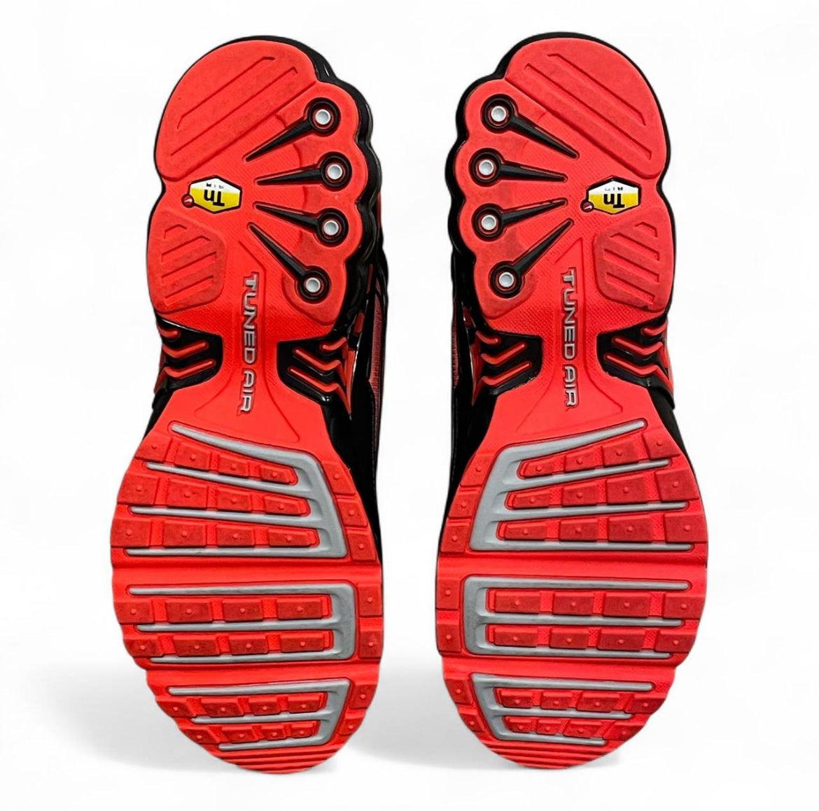 CT1693-002 Nike Air Max Plus TN3 ‘Deadpool’ (2020)