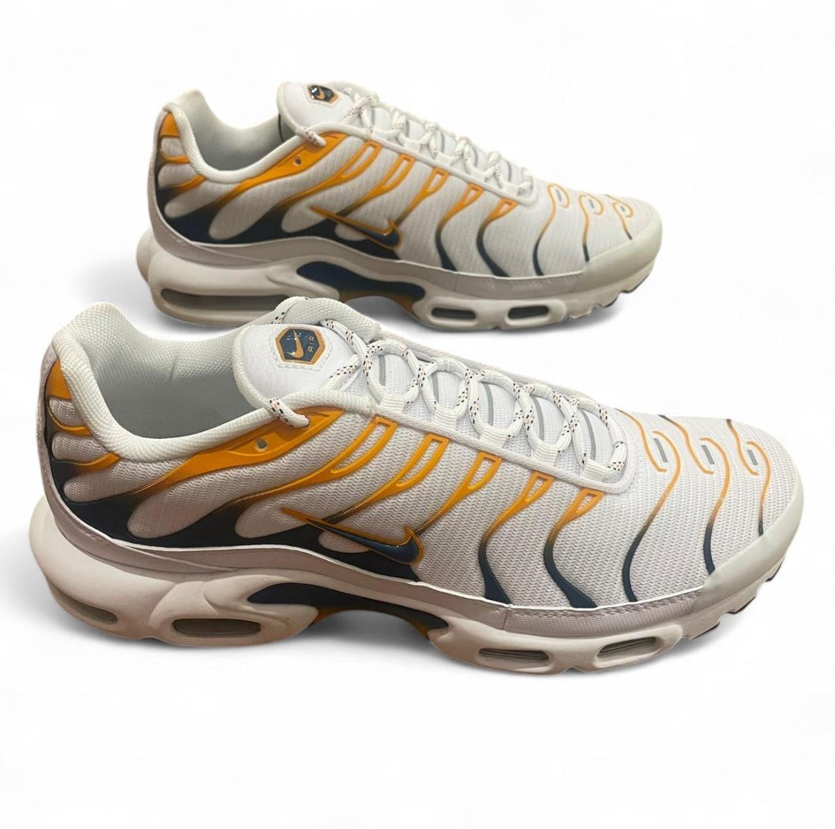 DV3507-100 Nike Air Max Plus TN  ‘Hiking Carabiner’ (2022)