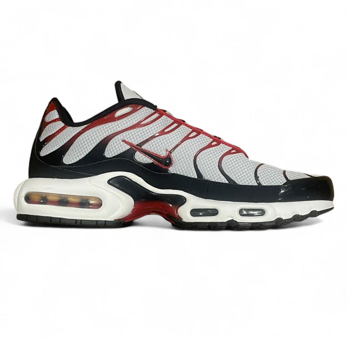 FN6949-002 Nike Air Max Plus TN ‘Pure Platinum Black University Red’ (2024)
