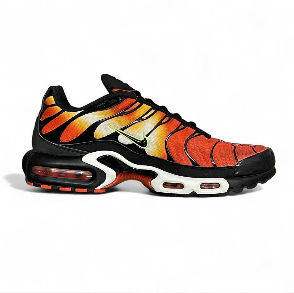 DR8581-800 Nike Air Max Plus TN ‘Sunset Orange Yellow’ (2021)