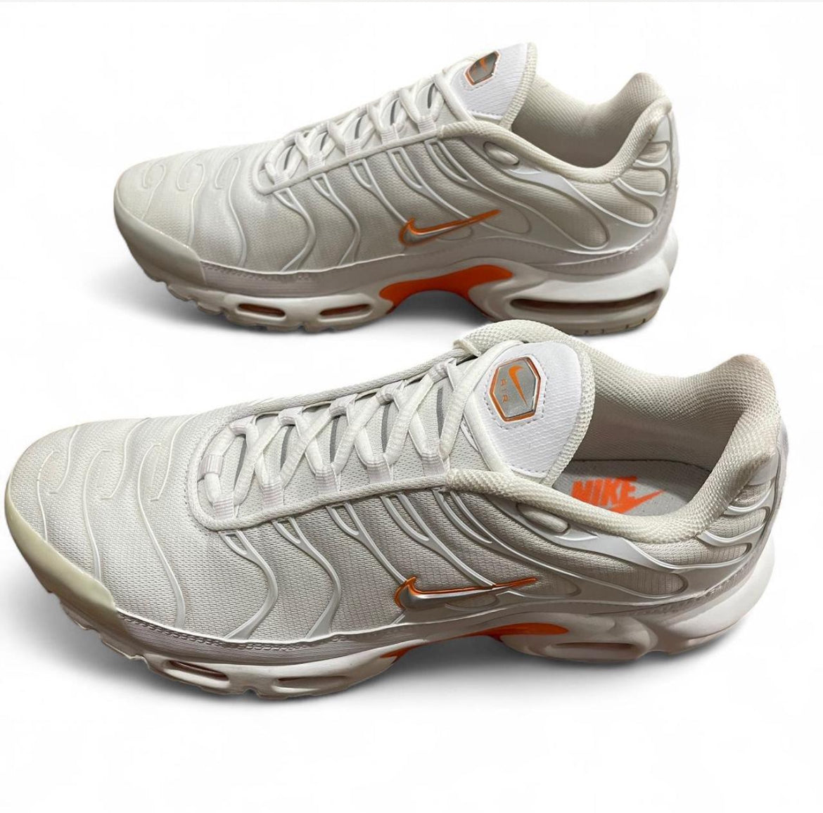 AO9564-100 Nike Air Max Plus TN SE ‘White Total Orange’ (2018)