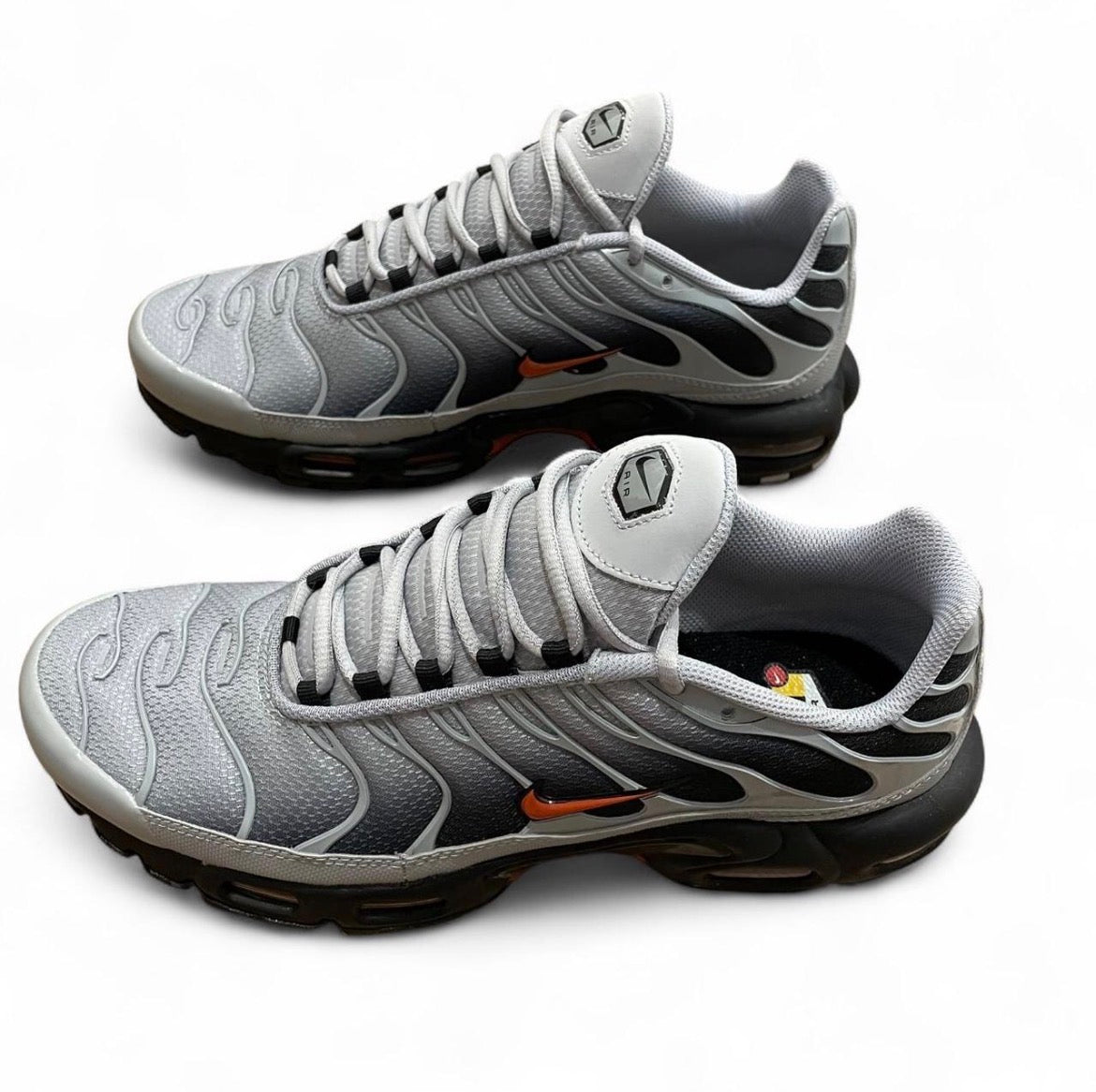 DM0032-011 Nike Air Max Plus Tn ‘Wolf Grey Picante Red’ (2024)