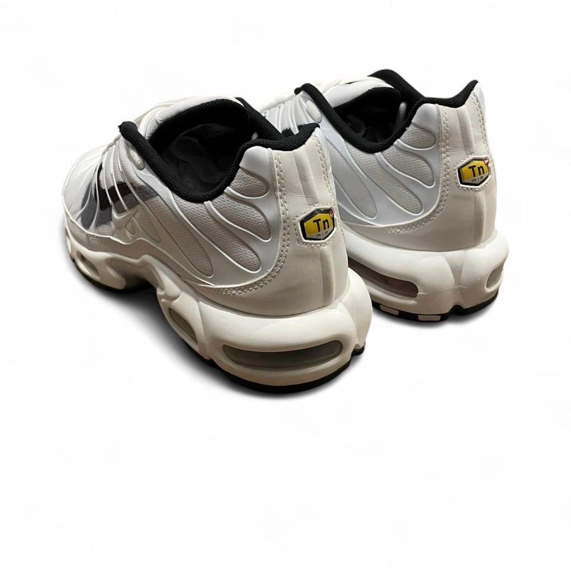 FD0658-100 Nike Air Max Plus TN ‘Spray Paint Swoosh’ (2022)