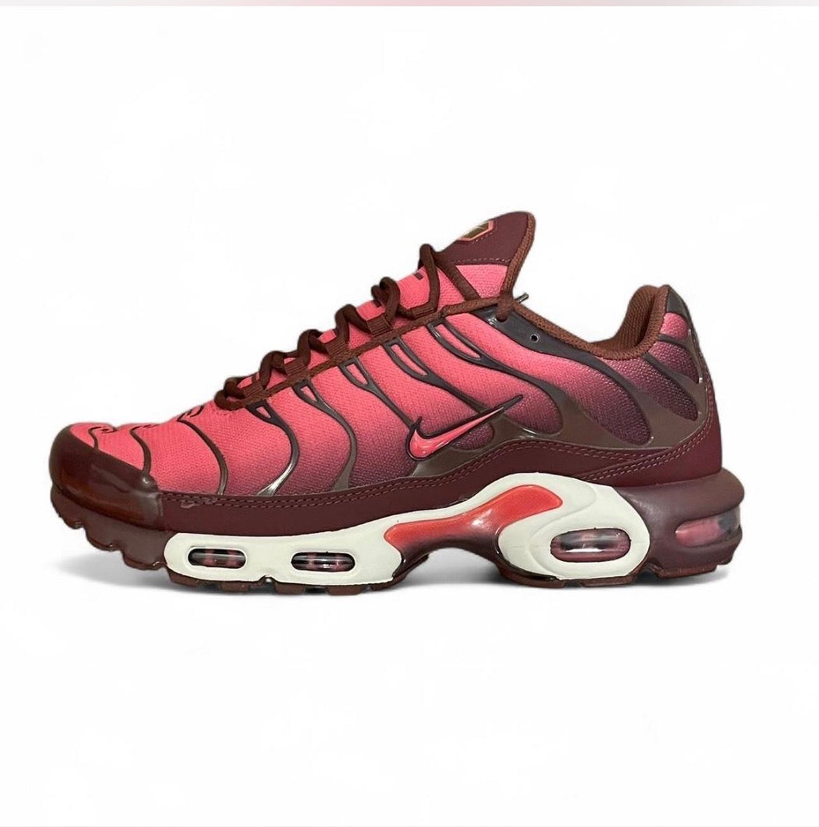 HQ4048-600 Nike Air Max Plus TN (Womens) ‘Burgundy Crush’ (2024)