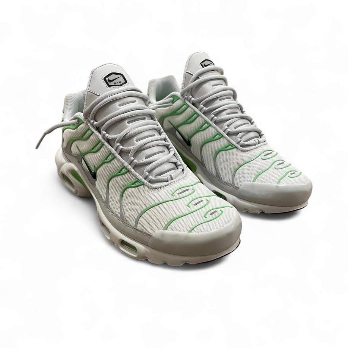 DZ3671-001 Nike Air Max Plus TN (Womens)’ Green Strike’ (2025)