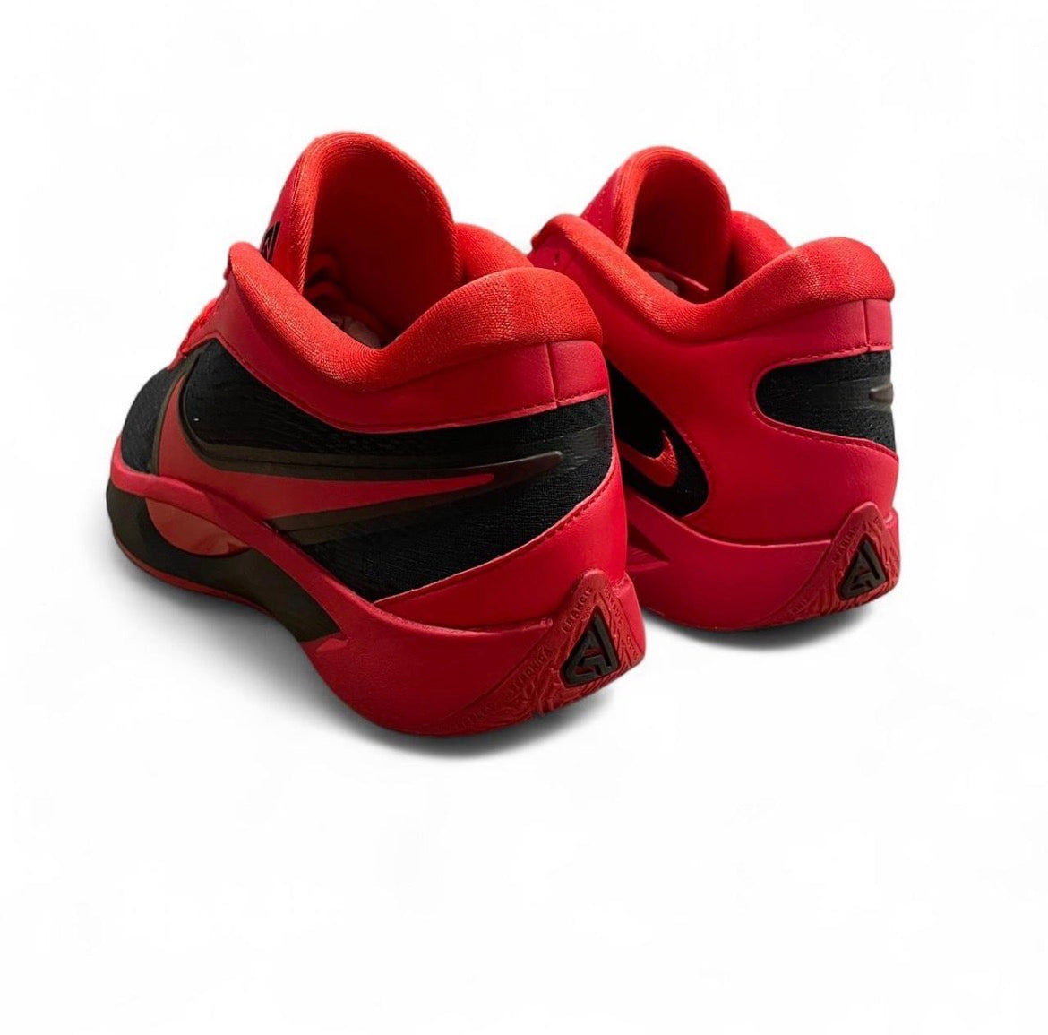 FJ7792-003 Nike Giannis Zoom Freak 6 ‘Bred’ (2024)