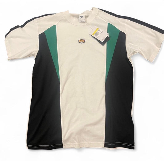 HV6519-101 Nike Tuned Sportswear T-Shirt
Air Max Plus TN (2025)
White/Black-Green