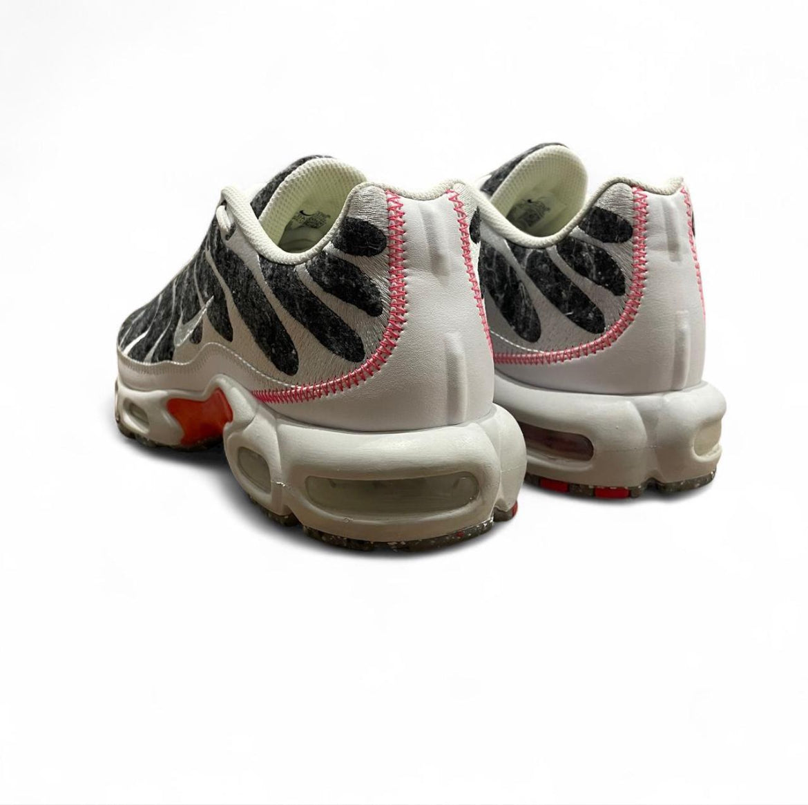 DA9326-100 Nike Air Max Plus TN ‘Essential Crater’ (2021)