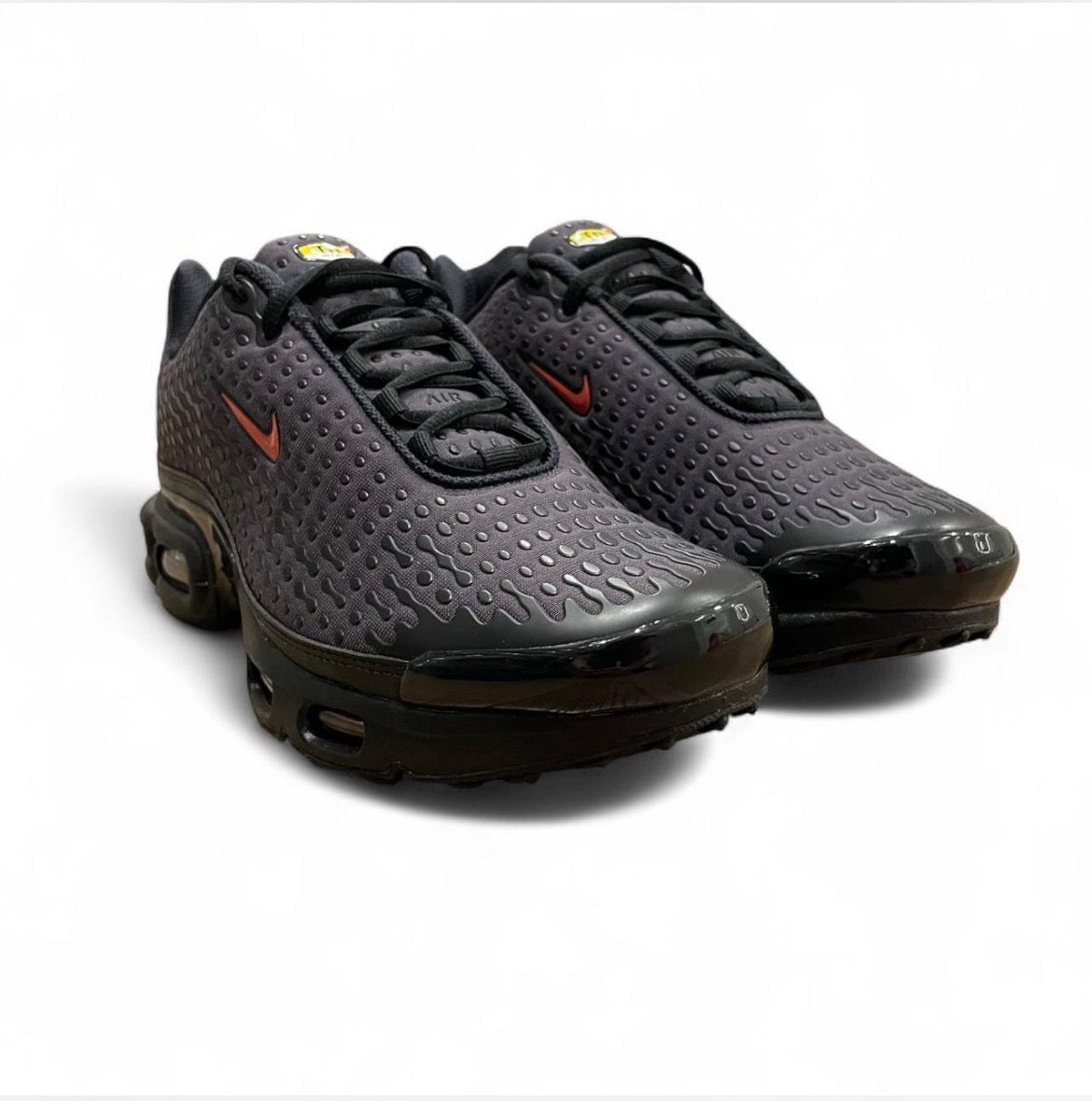 HQ2197-002 Nike Air Max Plus TN7 ‘Black Dark Copper’ (2026)