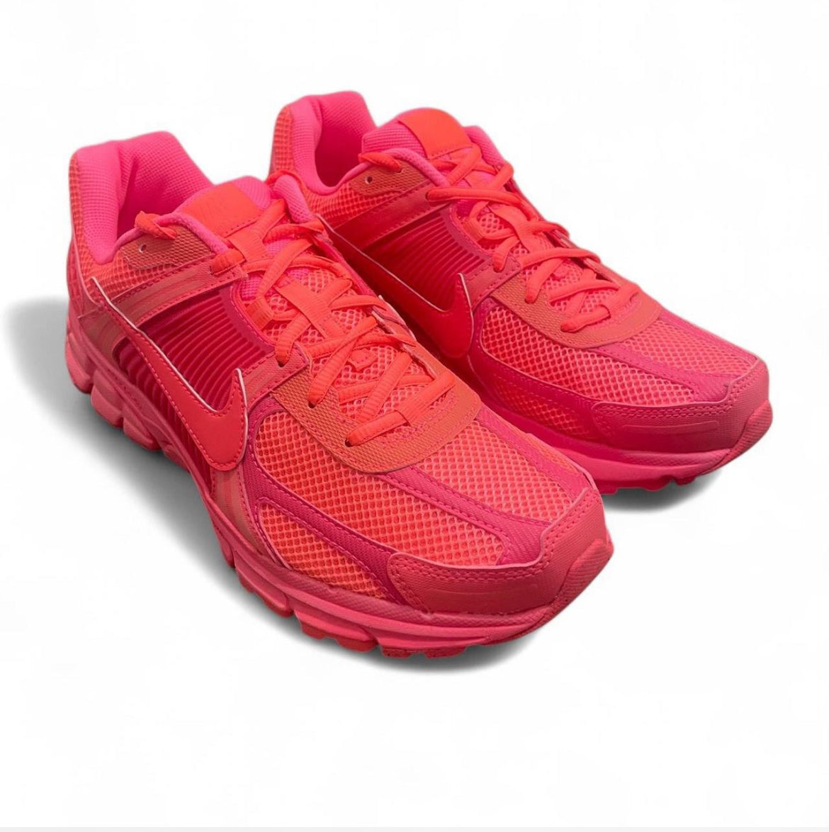 HF5493-600 Nike Zoom Vomero  ‘Hot Punch/Hot Punch