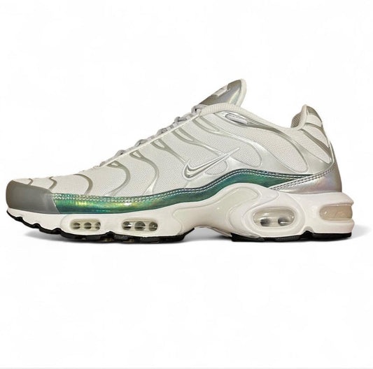CW2646-100 Nike Air Max Plus Tn ‘Metallic Green’ (2020)