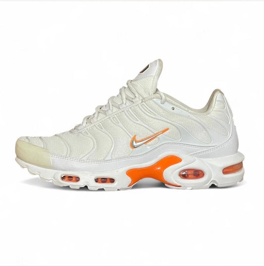 AO9564-100 Nike Air Max Plus TN SE ‘White Total Orange’ (2018)