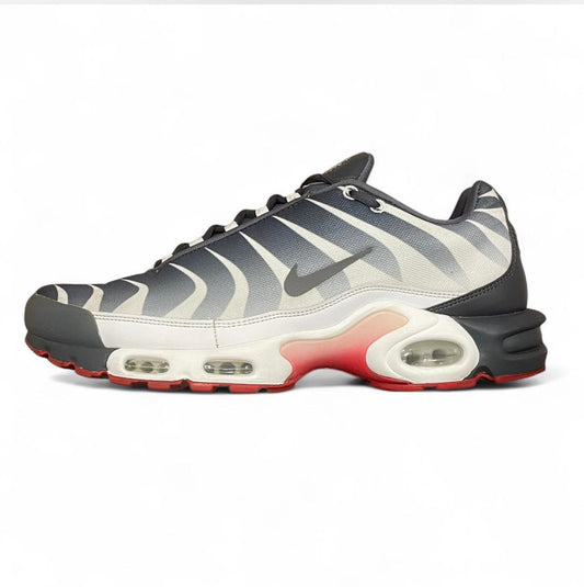 AQ0237-100 Nike Air Max Plus TN ‘Before The Bite’ (2018)