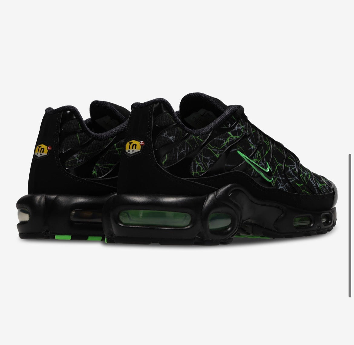 IB3075-001 Nike Air Max Plus TN ‘Shattered Glass’ (2025)