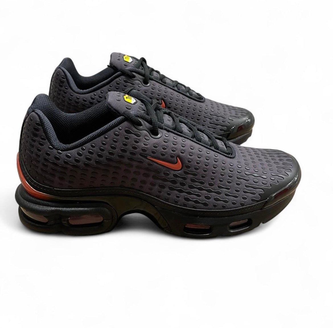 HQ2197-002 Nike Air Max Plus TN7 ‘Black Dark Copper’ (2026)