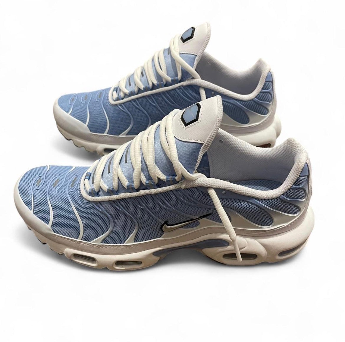 DZ3671-105 Nike Air Max Plus TN (Womens) ‘Aluminum’ (2025)
