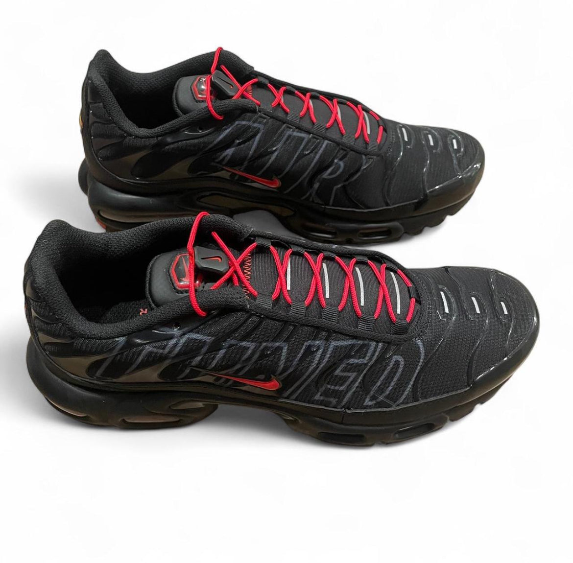 IH4459-001 Nike Air Max Plus TN ‘Tuned Air Black Red’ (2025)