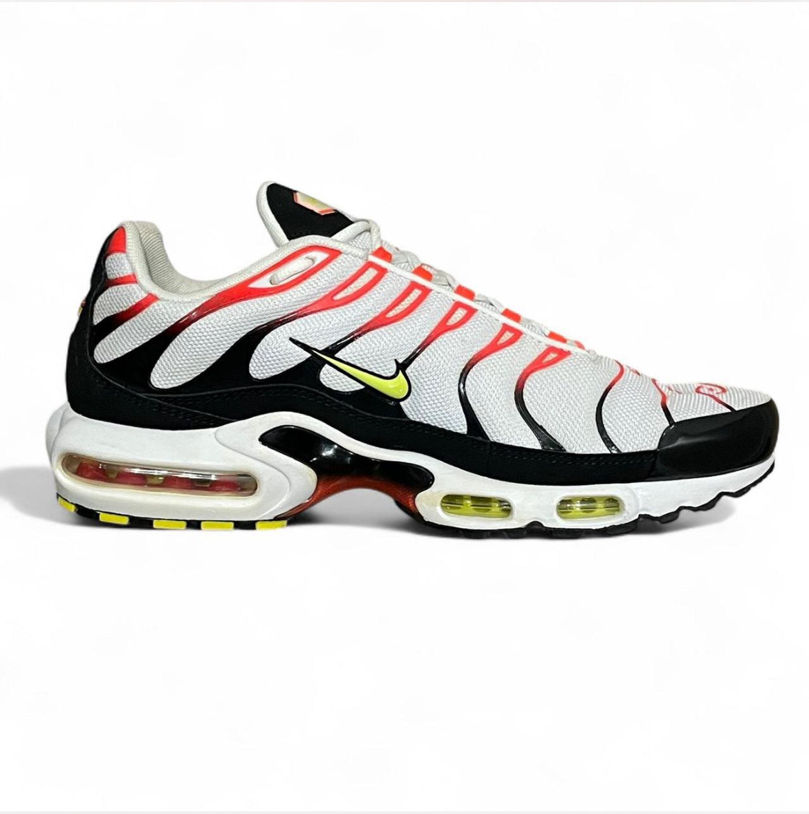 CI3714-100 Nike Air Max Plus TN ‘White Crimson Venom’ (2020)