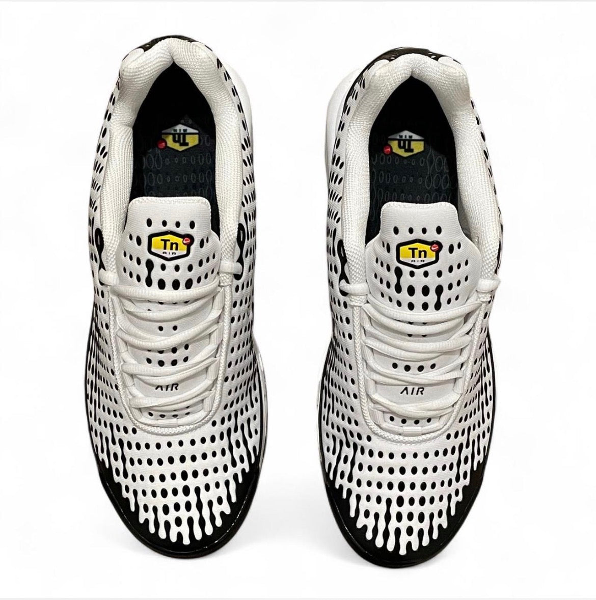 HQ2197-100 Nike Air Max Plus TN7 ‘White Black’ (2025)