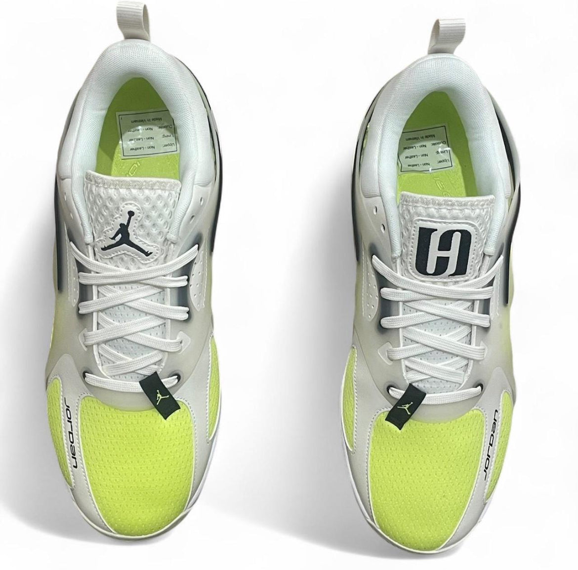 FQ3858-107 Jordan Heir ‘White And Black Volt’ (2025)