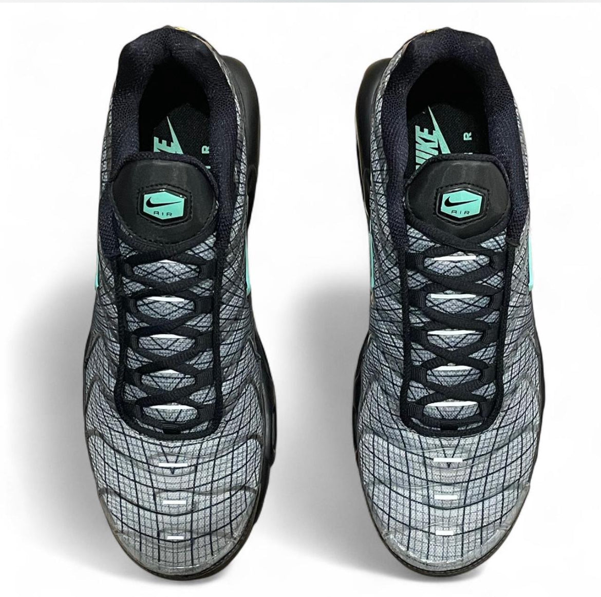 FB3351-001 Nike Air Max Plus TN ‘Spirograph’ (2022)